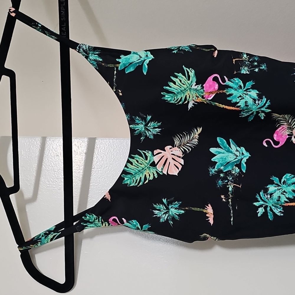NWT Cupshe Passion Modern-Cheeky One-Piece Swimsuit Black/Flamingo Small - Picture 4 of 10